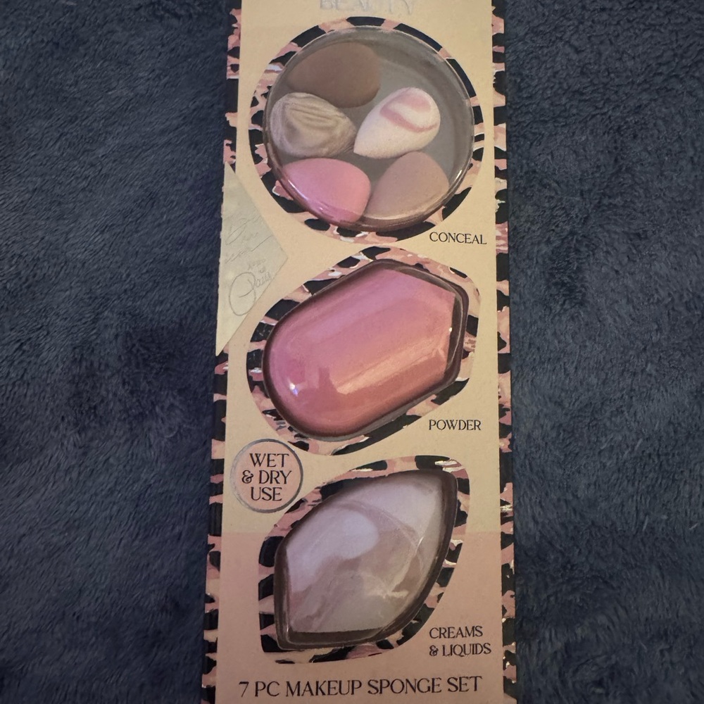 Paris Hilton Pink and White Makeup Brushes & Tools Set